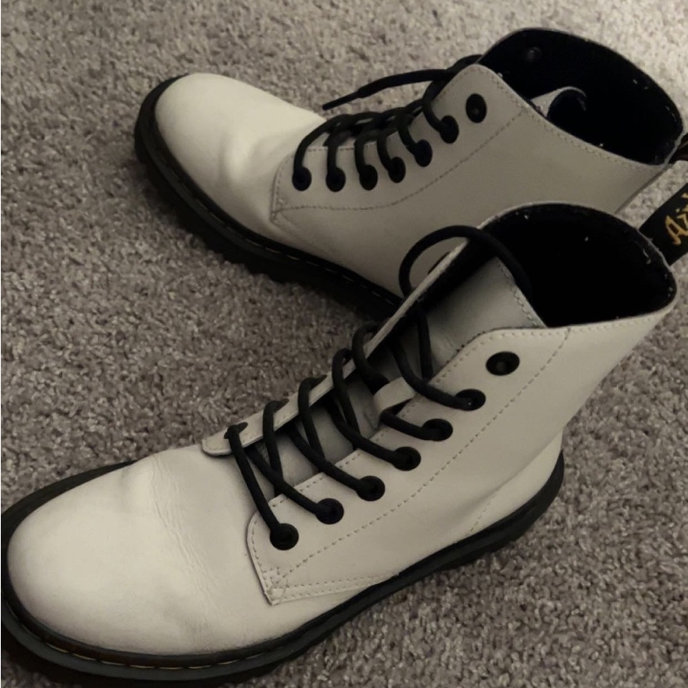 Doc Martens size 8, like new